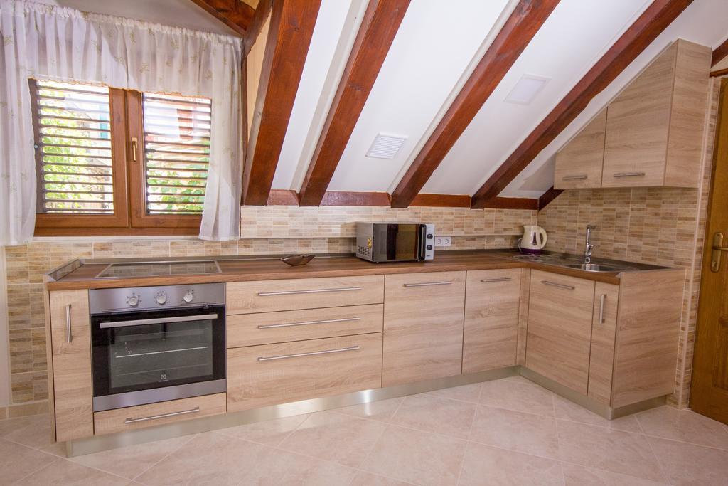 Apartment Niko Kastel Stari Каштела Номер фото