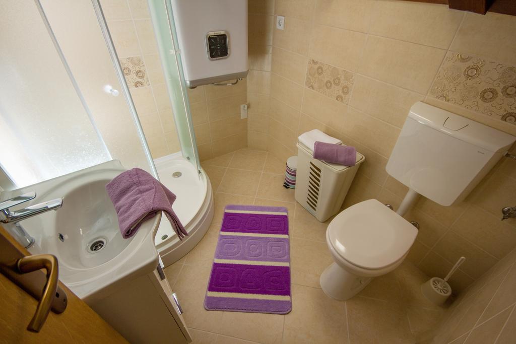 Apartment Niko Kastel Stari Каштела Номер фото